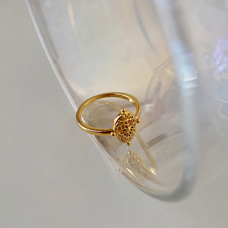 Cora Ring