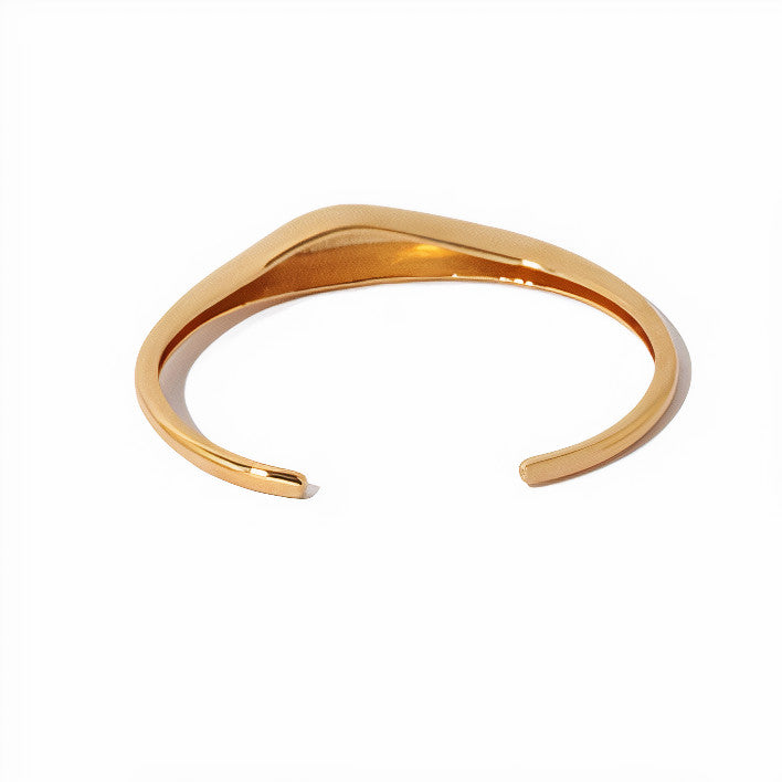 Amoura Bangle