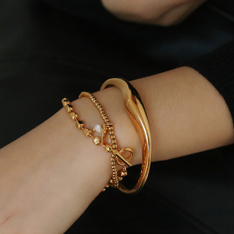 Amoura Bangle