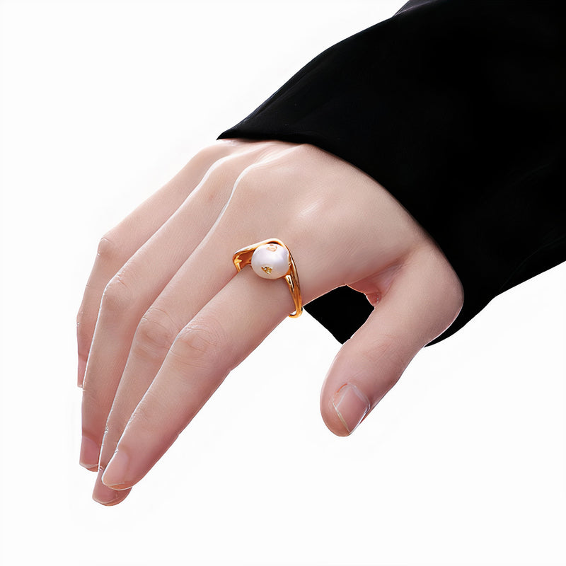 Ava Ring